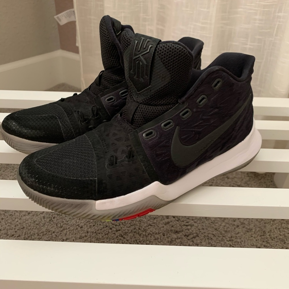 Nike Kyrie Irving Basketball Shoes